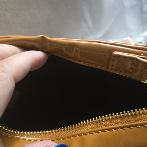 Corgi Crossbody Bag - Picture 2 of 4